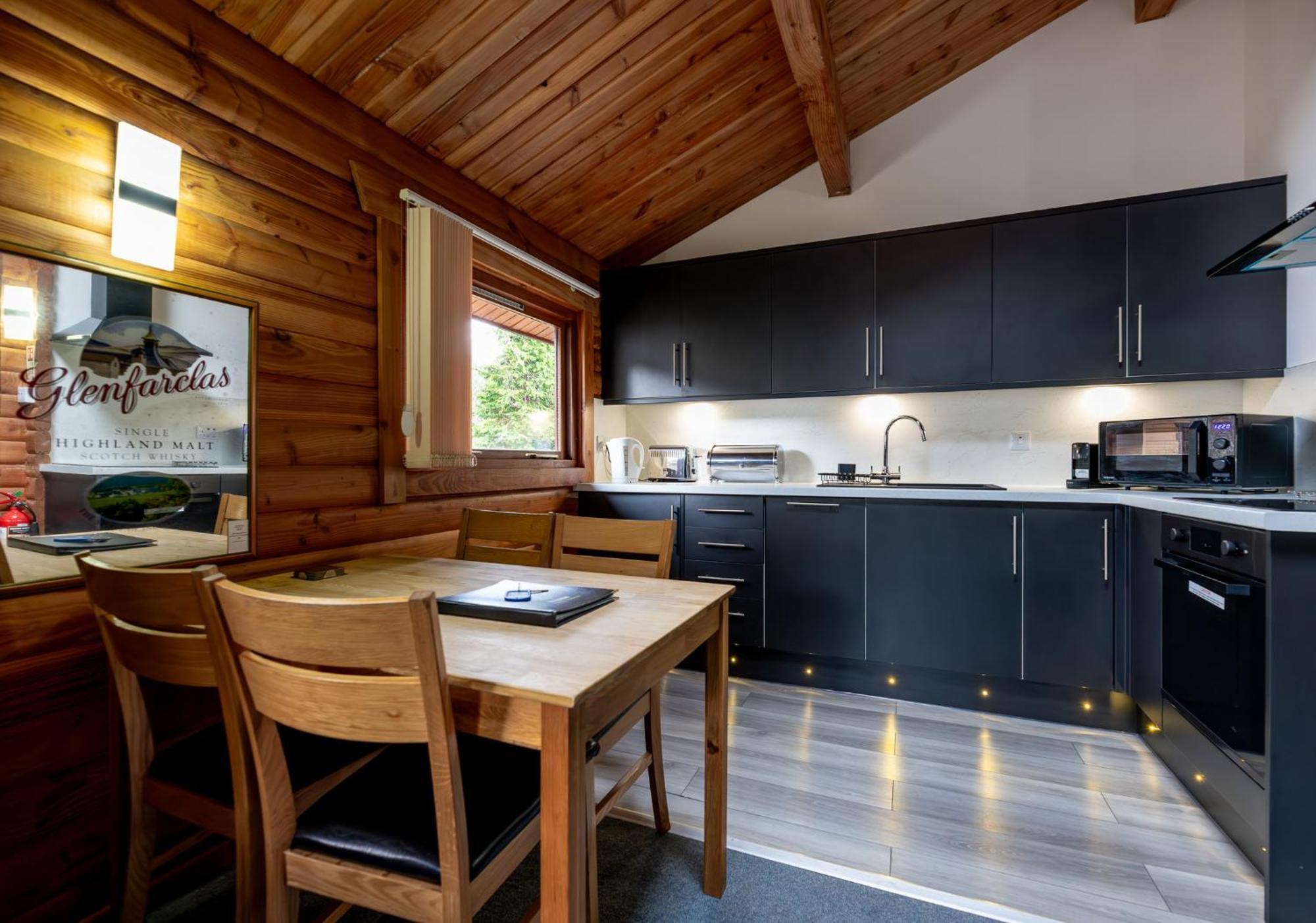 Loch Insh Chalets Ltd كينغكرايغ المظهر الخارجي الصورة