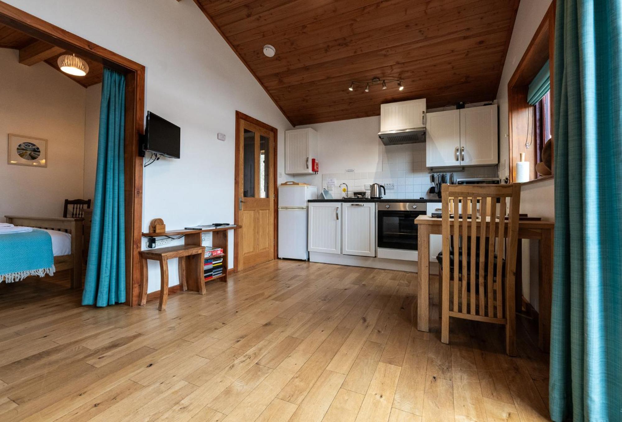 Loch Insh Chalets Ltd كينغكرايغ الغرفة الصورة