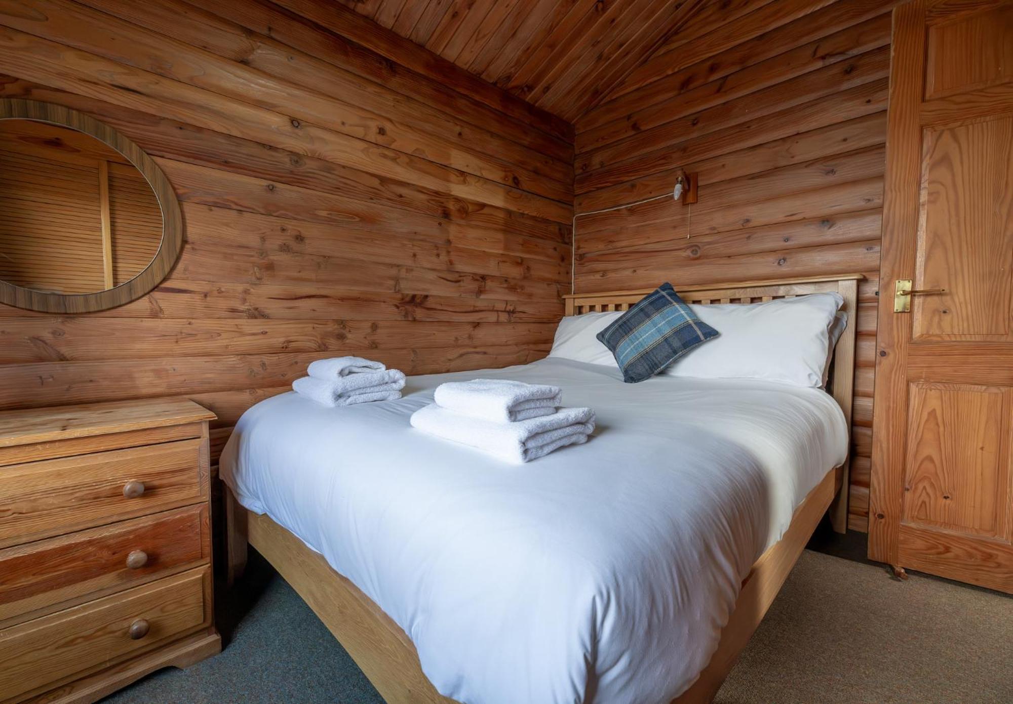 Loch Insh Chalets Ltd كينغكرايغ الغرفة الصورة